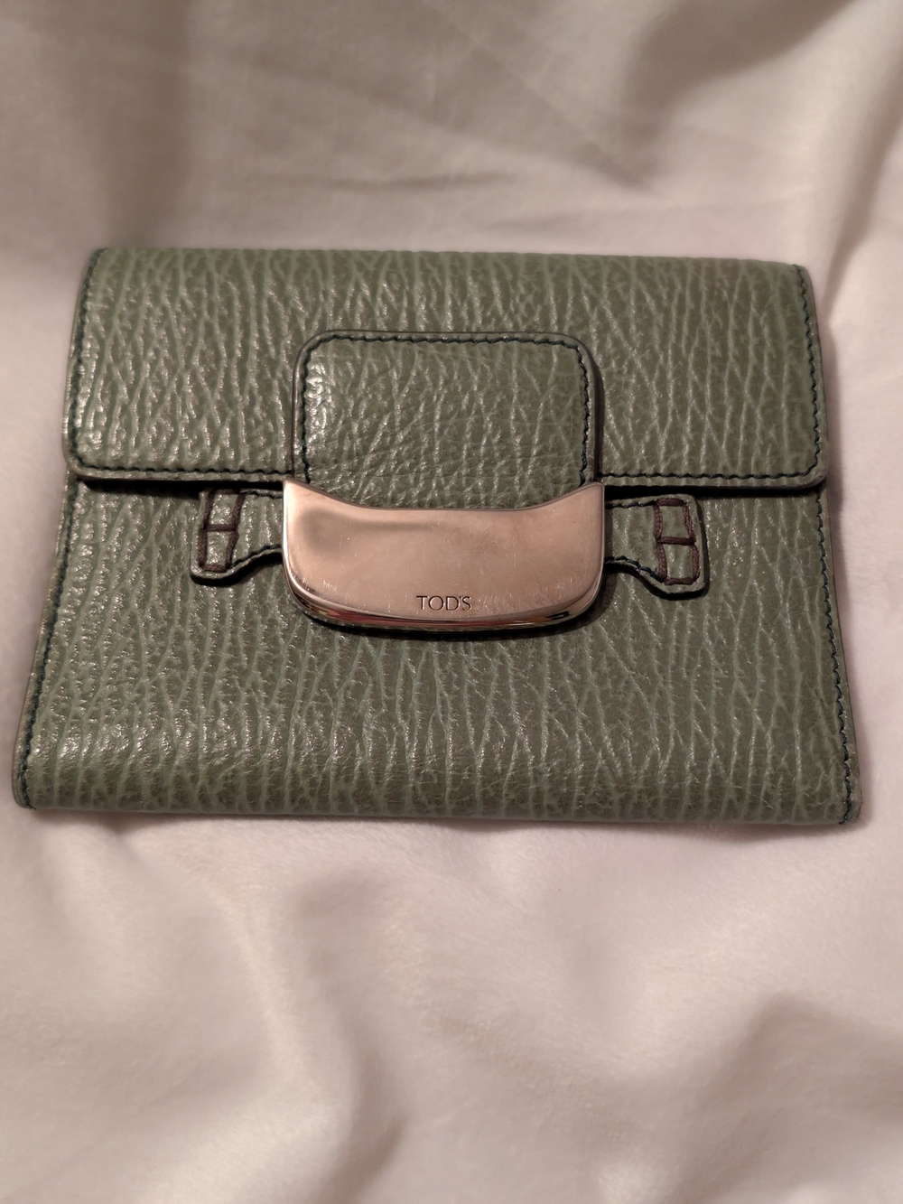 TOD'S Leather Small Wallet Green Silver Hardware EUC